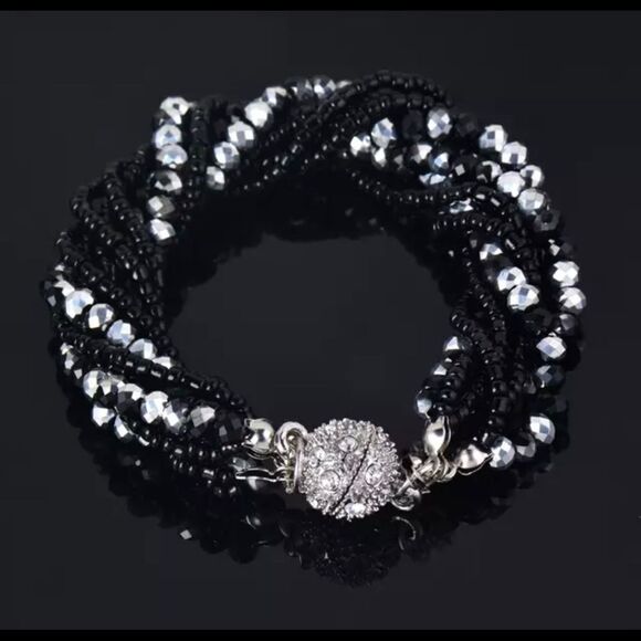 FASHION LIGHT BROWN MULTILAYER CRYSTAL BEADS BRACELET WITH MAGNETIC CLOSURE - Picture 4 of 5